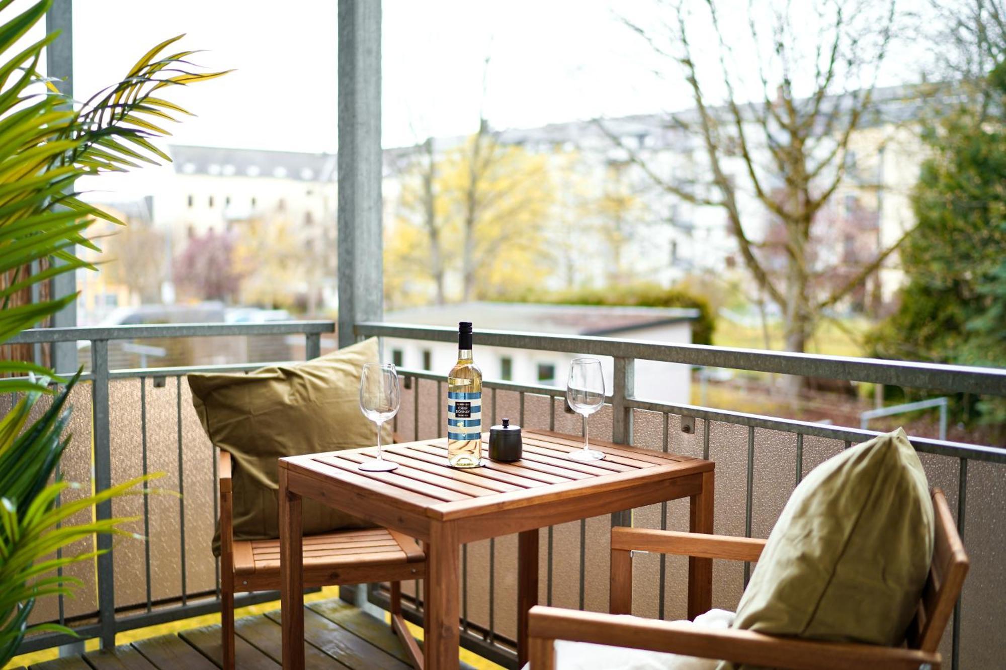 Edler Wohnraum Schlossteich-Suite 3 Sz Mit Zwei Balkonen, Kaffeevollautomat, Kamin, Klima, Lift & Zwei Parkplaetzen Chemnitz Kültér fotó